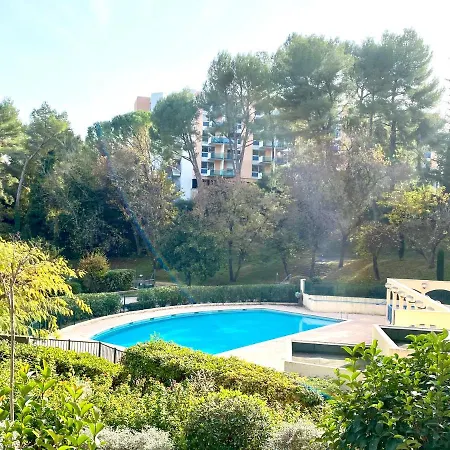 2p Garage Piscine Tennis Apartment *